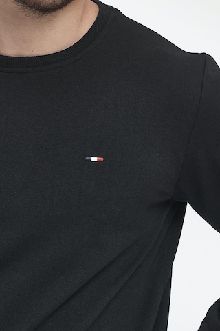 MMetalic Erkek Siyah Bisiklet Yaka Nakış Detaylı Regular Fit Sweatshirt 001