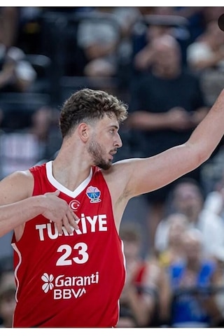 Türkiye Basketbol Milli Takımı Alperen Şengün Forması Kırmızı Çok Renkli