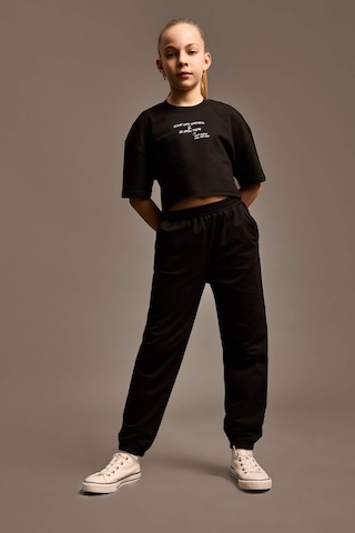 DeFacto Kız Çocuk 2'li Takım Bisiklet Yaka Baskılı Kısa Kollu Tişört Beli Paçası Lastikli Eşofman Altı Z8983A625SMBK81 Siyah