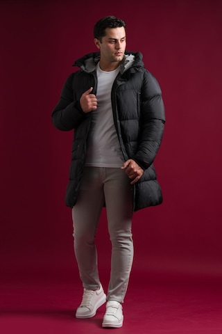 Slimfit Kapşonlu Çıtçıt Ve Fermuar Kapamalı Yan Ve Gögüs Fermuar Cepli Yoğun Elyaf Dolgulu Erkek Uzun Spor Mont 001