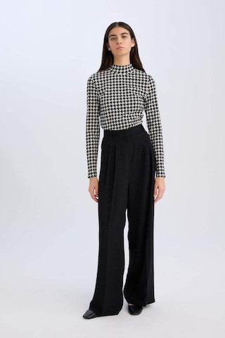 DeFacto Slim Fit Dar Kesim Yarım Balıkçı Yaka Kazayağı Bürümcük Uzun Kollu Tişört D9498AX24WNBK81 Siyah