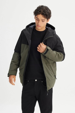 Lee Kapüşonlu Relaxed Haki Erkek Mont L2520257801 Haki