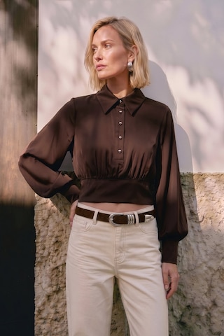 Sateen Düğme Detaylı Saten Bluz - Kahve-137514