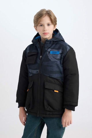 DeFacto Erkek Çocuk Su İtici Kapüşonlu Fermuarlı Cepli Polar Astarlı Mont C9043A824WNBK27