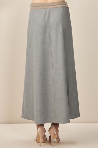 Evaze Gri Dokuma Etek Gri