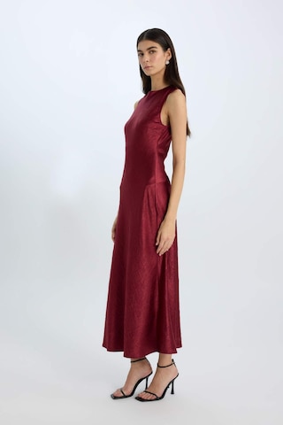 DeFacto Degaje Yaka Saten Kolsuz Maxi Elbise E2741AX24WNBR248 Bordo