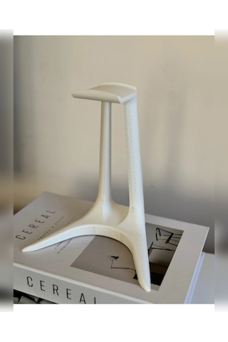 Minimalist Ve Şık: Bilgisayar Masası Ve Ofis Dekorunu Tamamlayan Modern Kulaklık Standı