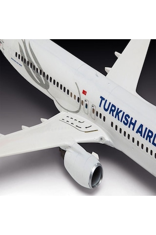 63772 Revell - Turkish Airlines Boeing 737-800 1:144 Maket Kiti