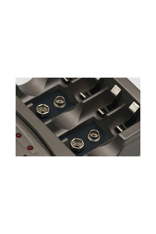 Varta 4 Adet Şarjlı 2100mah Aa Kalem Pil Promo Paket +sertec Stc-9v Aa-aaa Otomatik-hızlı Pil Şarj Cihazı