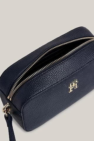 Tommy Hilfiger Kadın Th Emblem Kamera Çantası Mavi