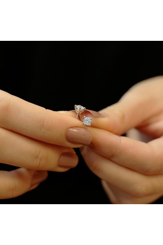 Lova 0.64 Karat Pırlanta Tektaş Küpe - 3040010