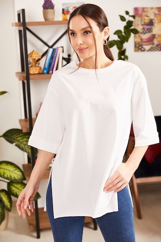 Armonika Kadın Beyaz Yuvarlak Yaka Geniş Kollu Yanı Yırtmaçlı T-shirt Arm-19y012003