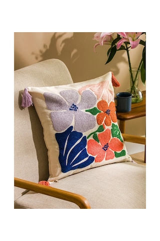 Lcw Home Bej Çiçek Nakışlı Püsküllü Kırlent Kılıfı 45x45 Cm