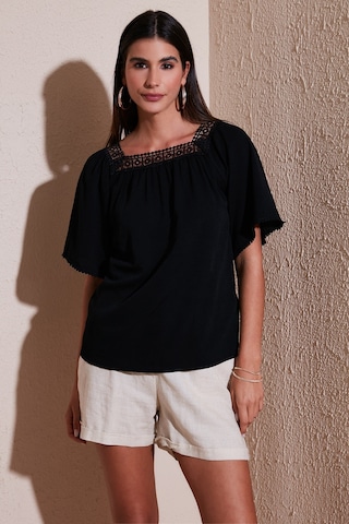 Lela Güpürlü Regular Fit Kare Yaka Bayan Bluz 5865652 Siyah