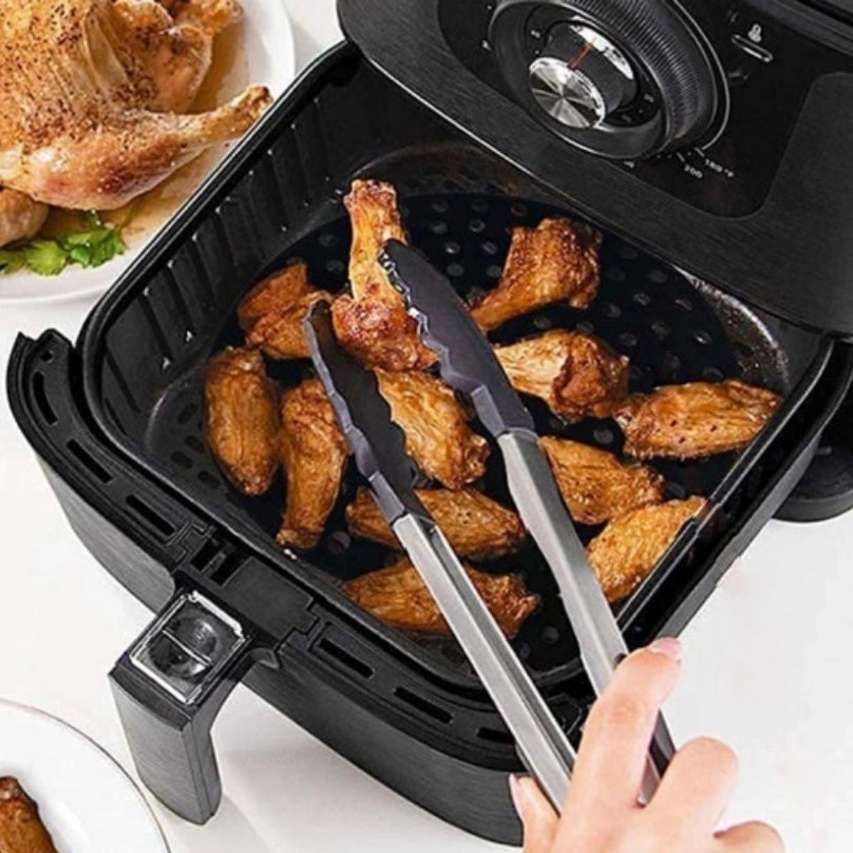 Eddie Siyah Isıya Dayanıklı Yıkanılabilir Silikon Fırın Ve Airfryer Kare Model Pişirme Matı 21,5 Cm Siyah