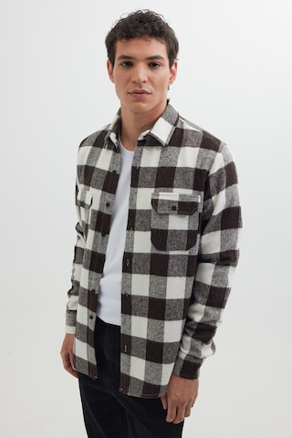 Tudors Erkek Slim Fit Dar Kesim Uzun Kollu Kapaklı Çift Cepli Kareli Kışlık Oduncu Gömlek-41623 Çok Renkli