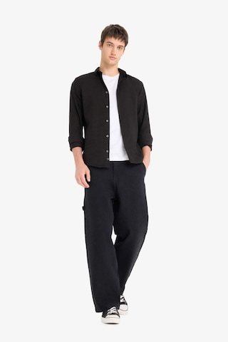 DeFacto Slim Fit Dar Kesim Pamuklu Basic Düz Uzun Kollu Siyah Gömlek A4644AX23AUBK81