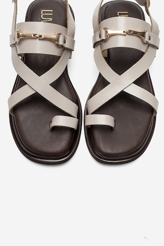 Luvi Shoes Fabıana Krem Hakiki Deri Tokalı Kadın Parmak Arası Sandalet