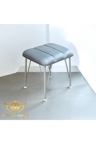 By Hakan Aşkın Açık Gri Metal Ayaklı Açık Gri Babyface Puf Puf 40x45 Cm 2025