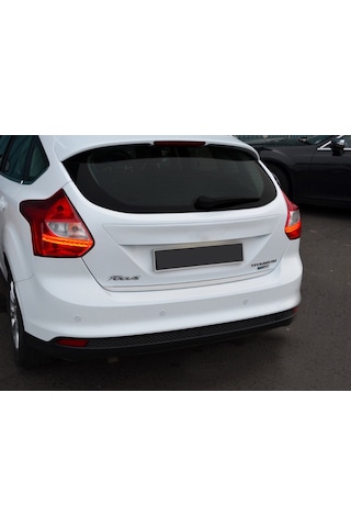 Ford Focus 3 Krom Bagaj Alt Çıtası 2011 - 2018 Arası Sedan