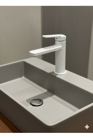 Lüks Beyaz Sabit Aç Kapa Kısa Lavabo Bataryası Montaj Aparatları İçinde Çift Girişli Musluk Beyaz
