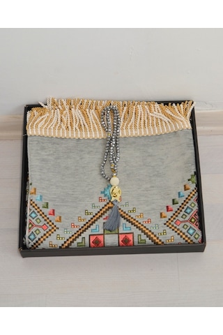 Hediyelik Seccade Tesbih Seti Kilim Desenli Kadife Astarlı Seccade, Kristal Tesbih Ve Özel Kutulu Lüks Hediye Seti Gri