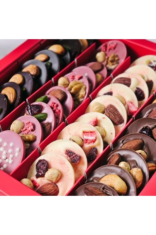 Yuvarlak Kuruyemişli Çikolata