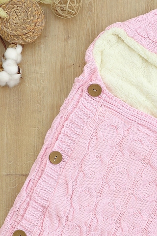 Kız Bebek Düğmeli Pembe Anakucağı Kundak Stl6811 Beyaz - Fuşya