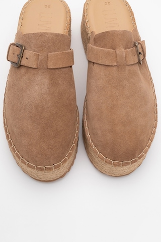 Luvishoes Novas Toprak Süet Hakiki Deri Burnu Kapalı Hasır Dolgu Taban Terlik Toprak