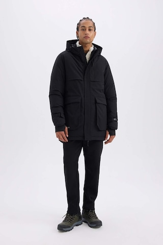 DeFactoFit Su İtici Regular Fit Kapüşonlu Su Geçirmez Parka C6065AX24WNBK81