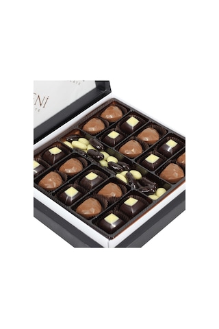 Vaveni Çikolata Karışık Drajeli Sütlü Çikolata 340 G