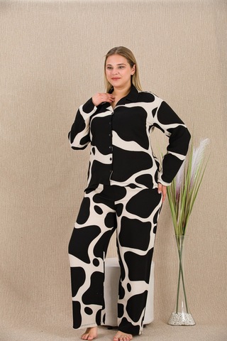 L'ombre Büyük Beden Siyah Beyaz Desenli Düğmeli Uzun Kol Viskon Pijama Takımı Çok Renkli