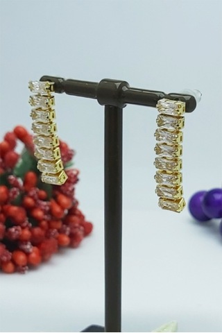 Caisyabutik Rose Altın Baget Taşlı Özel Seri Kararmaz Çelik Küpe 2,5 CM