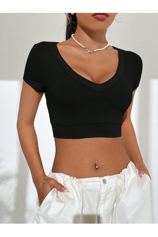 Geniş V Yaka Siyah Renk Fitilli Kısa Kollu Slim Fit Crop Top Bluz Siyah