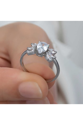 Casera's Gümüş Damla Zirkon Taşlı Kadın Yüzük Csr2185337 Gümüş