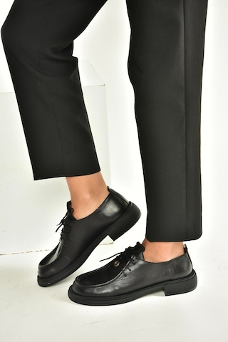 Fox Shoes V944085603 Siyah Hakiki Deri Bağcıklı Günlük Kadın Ayakkabı Siyah