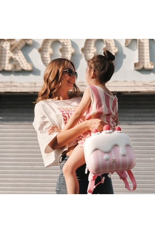 Zoyzoii B18 Delicious Serisi Cream Cake Çilekli Kremalı Kek Çocuk Okul Sırt Çantası