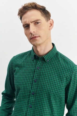 AC&Co / Altınyıldız Classics Erkek Yeşil-lacivert Slim Fit Dar Kesim Düğmeli Yaka Pötikareli Flanel Oduncu Gömlek Yeşil - Lacivert