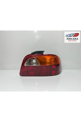 Toyota Avensis 1998 - 2000 Stop Lambası Sağ