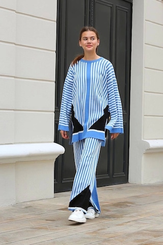 Çizgili Bisiklet Yaka Triko Takım Mavi Mavi