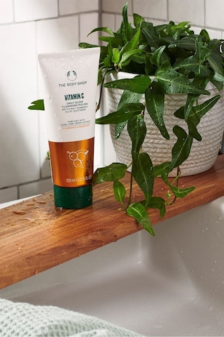 The Body Shop Vitamin C Arındırıcı Peeling 100 Ml