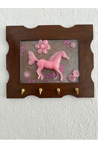 Pelince - Pembe At Figürlü - Epoksi Ahşap Anahtar Askılığı Tek Ürün - Ebat : 24 X 29 Cm Ahşap