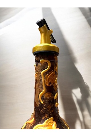 El Yapımı Altın Varaklı Yağdanlık Tasarım Sunum Standı İle Şık Mutfaklar Ve Sofralar Kahverengi