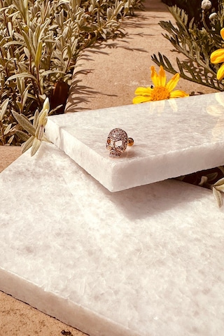 Taşlı Kurukafa Tasarım Rose Gold Renk 316l Stainless Steel Çelik Piercing Tragus Helix