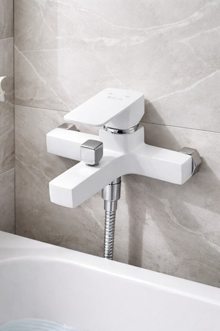 Beyaz Krom Kare Banyo Bataryası Şık Tasarım Diğer