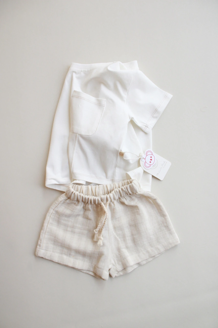 Bej Kontrast Dikişli Asimetrik Şortlu Takım Bej