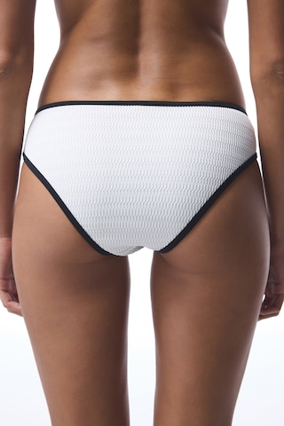 Penti Beyaz Nicole Tokalı Bikini Altı