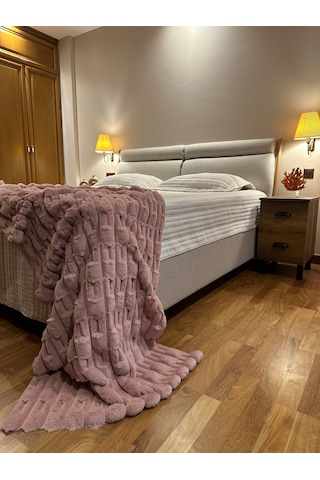 Modern Line Pembe Peluş Yatak Ucu Runner