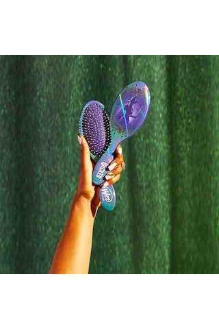 Wet Brush Orijinal Detangler Saç Fırçası Elphaba Wicked Kit - Ultra Yumuşak Intelliflex Kıllar - Dolaşık Açıcı Fırça Tüm Saç Tipleri İçin Dolaşık Açıcı Fırça Islak Kuru Ve Hasarlı - 1 Fırça Ve 1