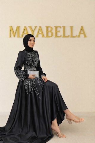 Mayabella Saten Yaprak Desenli Taş Detaylı Tesettür Abiye Siyah